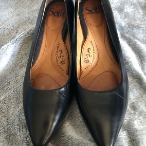 Söfft Size 8 black short heels